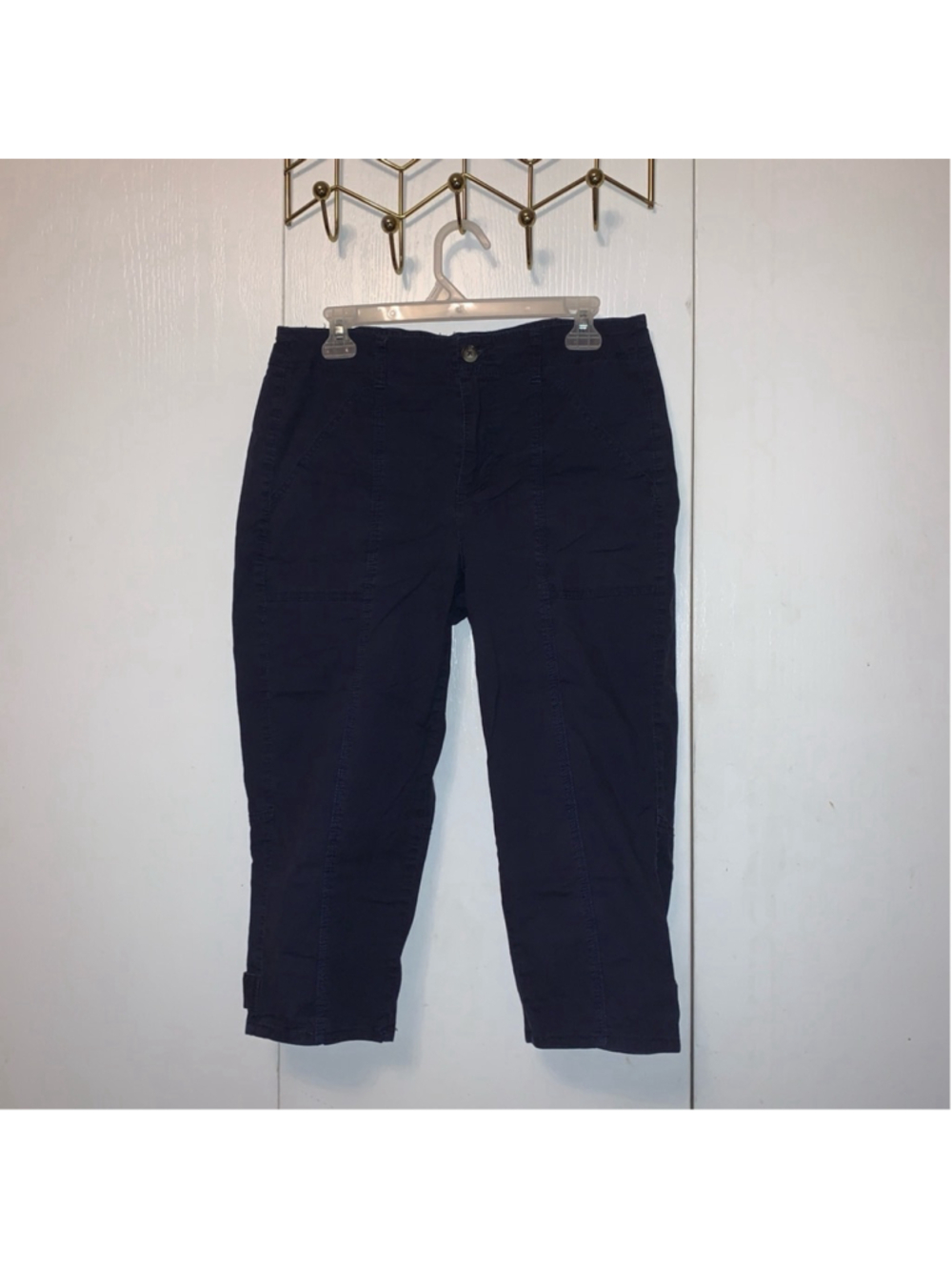 Navy blue Reitmans cotton blend capris size 10